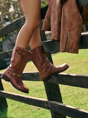 Free People Ride or Die Engineer Boots NIB Size 7.5